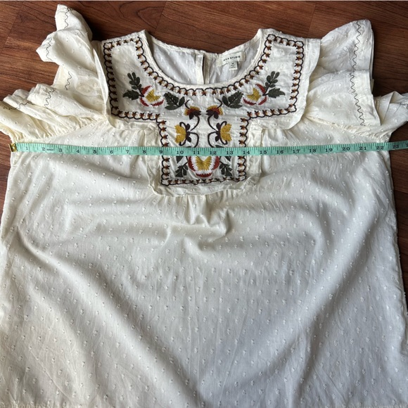 Max Studio Embroidered Eyelet Flutter Sleeve Blouse 100% Cotton Sz M - Picture 8 of 8